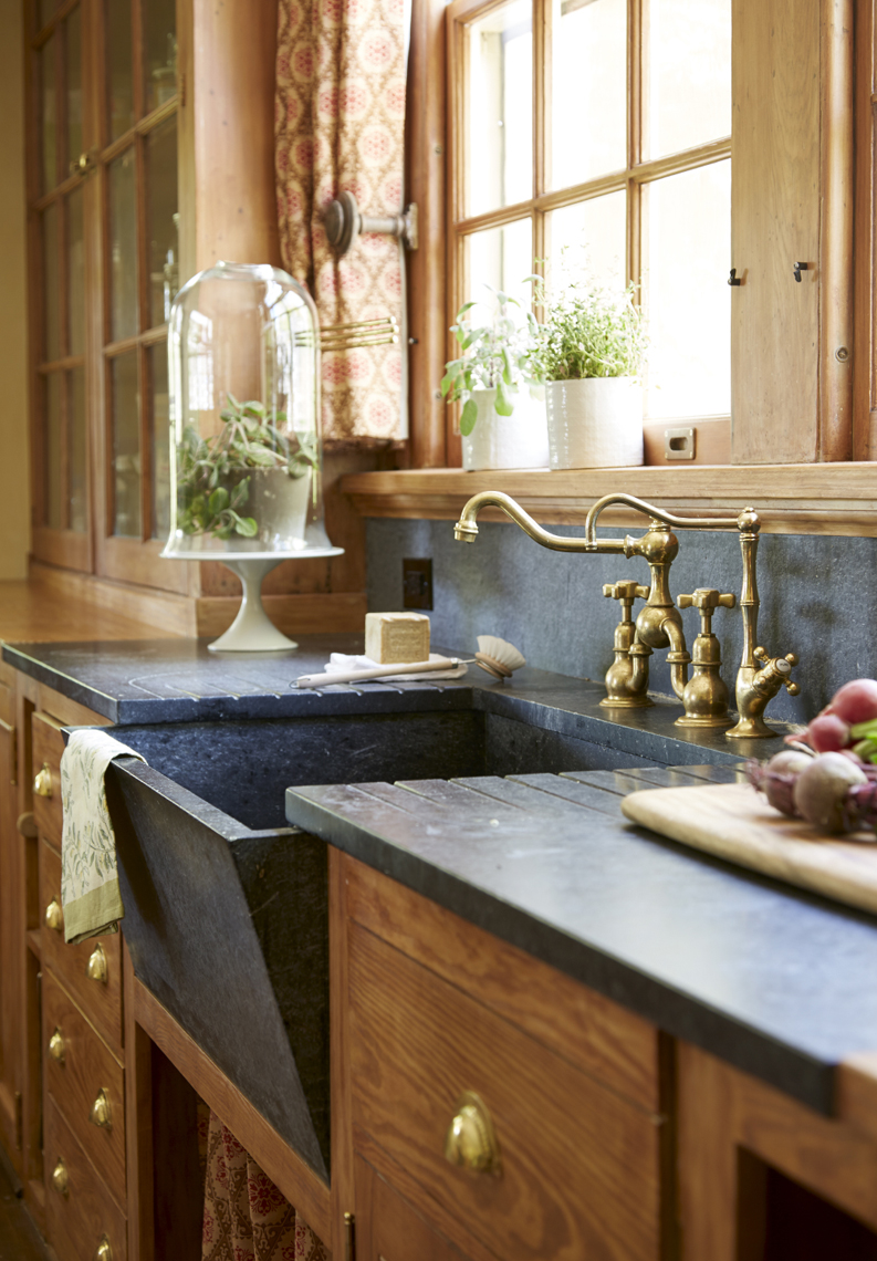 Split Rock Manor Sink