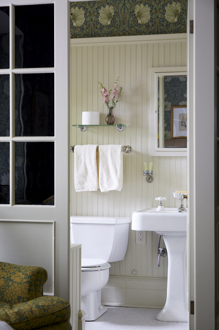 Split Rock Manor Bathroom