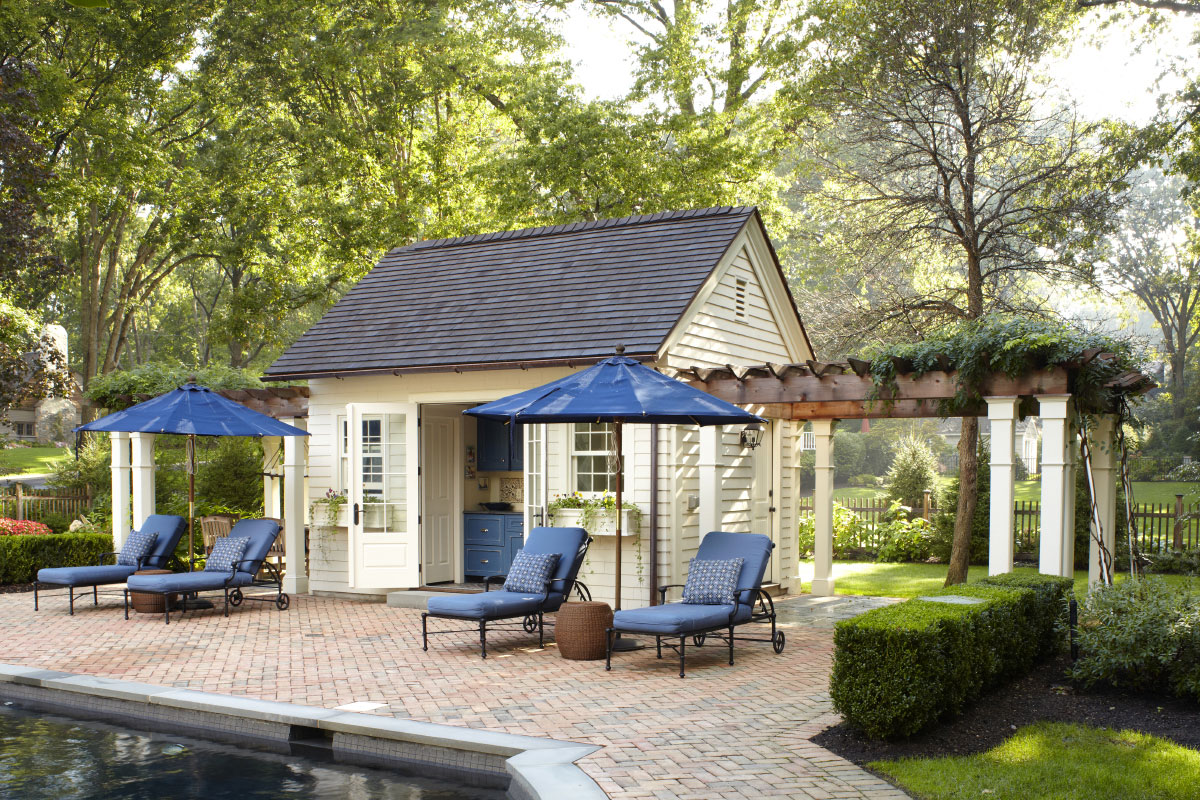 A Cozy Traditional Poolhouse